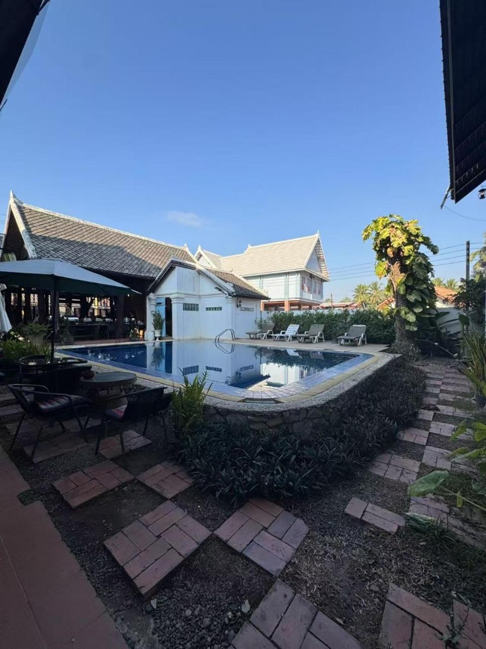 Alana Luang Prabang Hotel Exterior photo