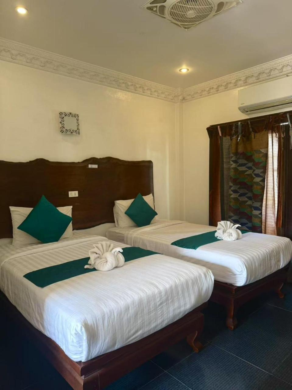 Alana Luang Prabang Hotel Exterior photo